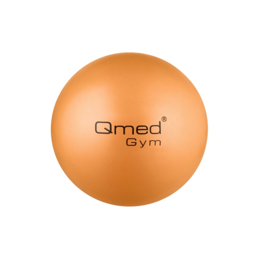 Pomarańczowa piłka do ćwiczeń o średnicy 25 cm, na białym tle